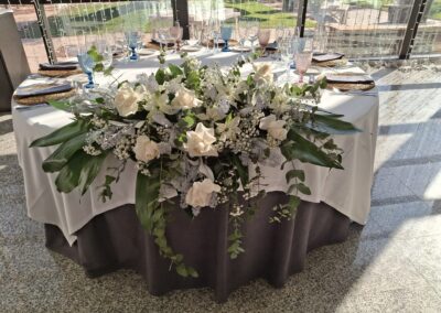 DECORACION FLORES MESA EVENTO