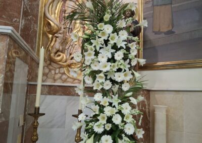 FLORES DECORACION IGLESIA